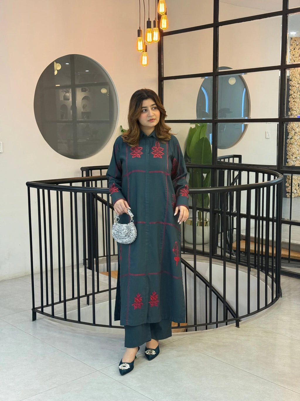 Aira Embroidered 2Pc Linen Set – Elegant Winter Wear