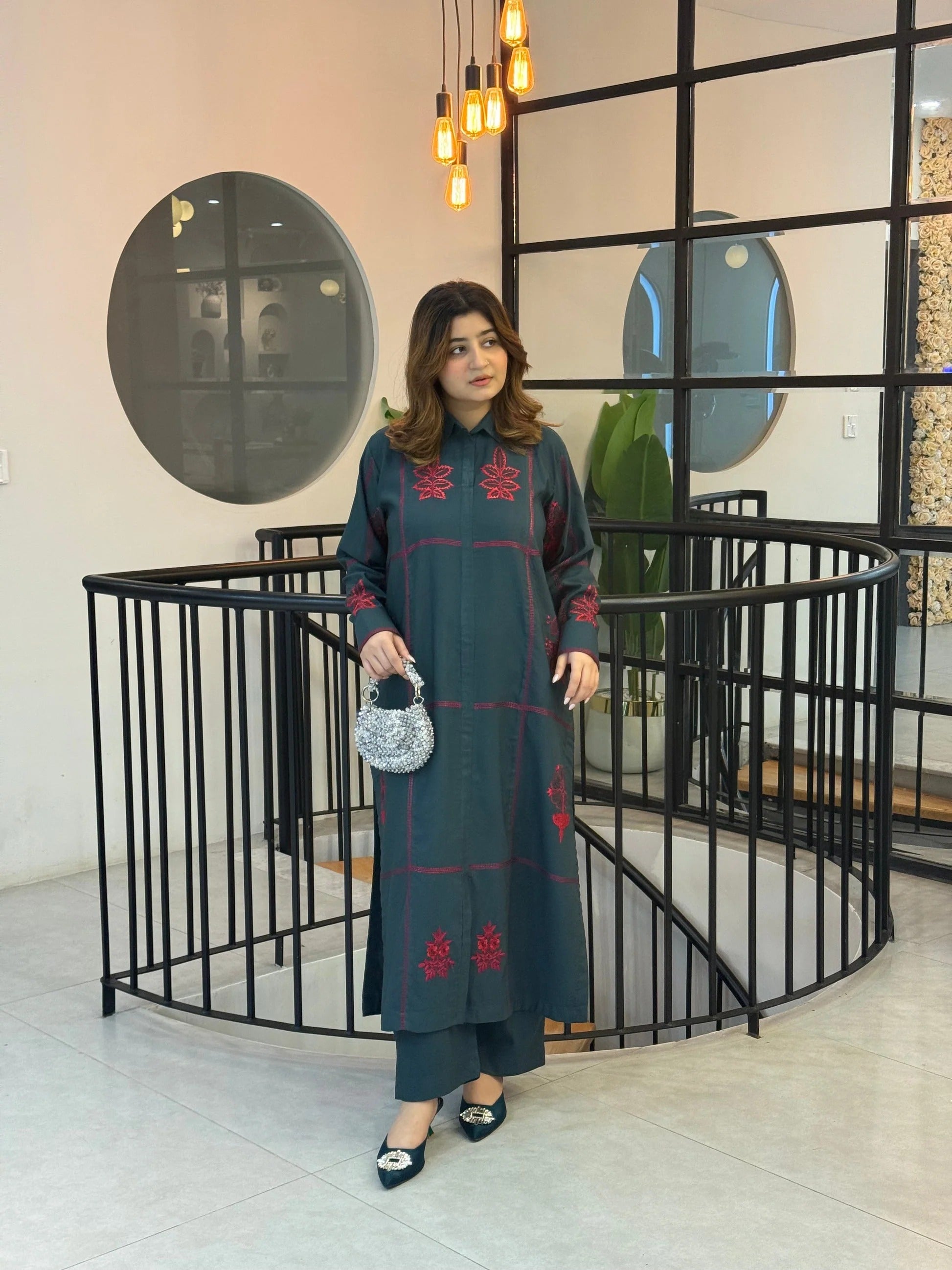Aira Embroidered 2Pc Linen Set – Elegant Winter Wear