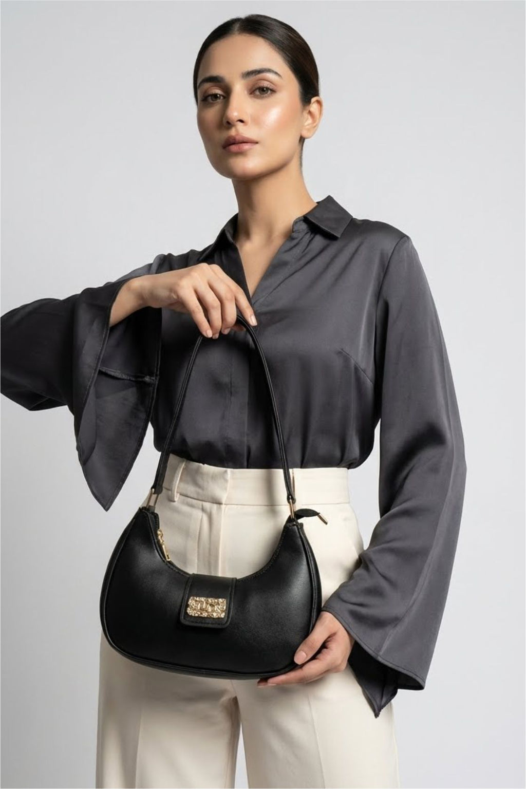 Zari Bella Bella Luxe Shoulder Bag – Elegant & Timeless Style