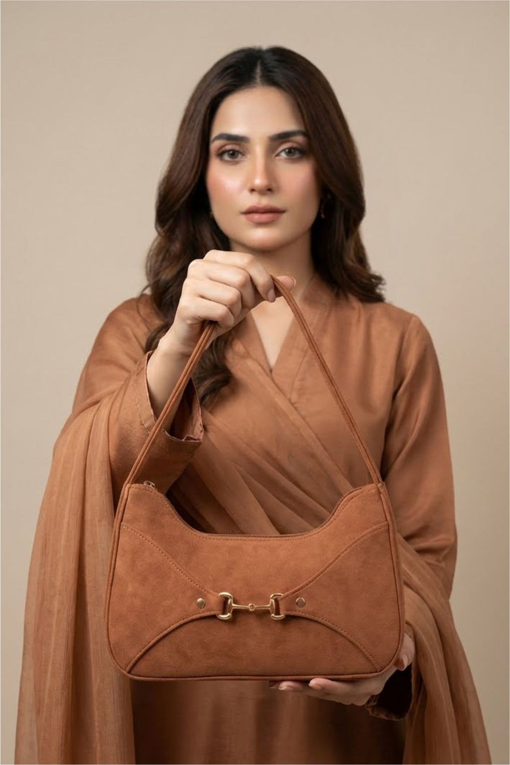 Zari Bella Camel Shoulder Bag – Stylish & Elegant Handbag