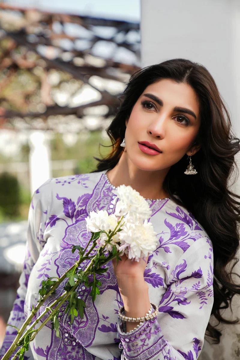 Zari Bella Floral Embroidered 3Pc Lawn Suit